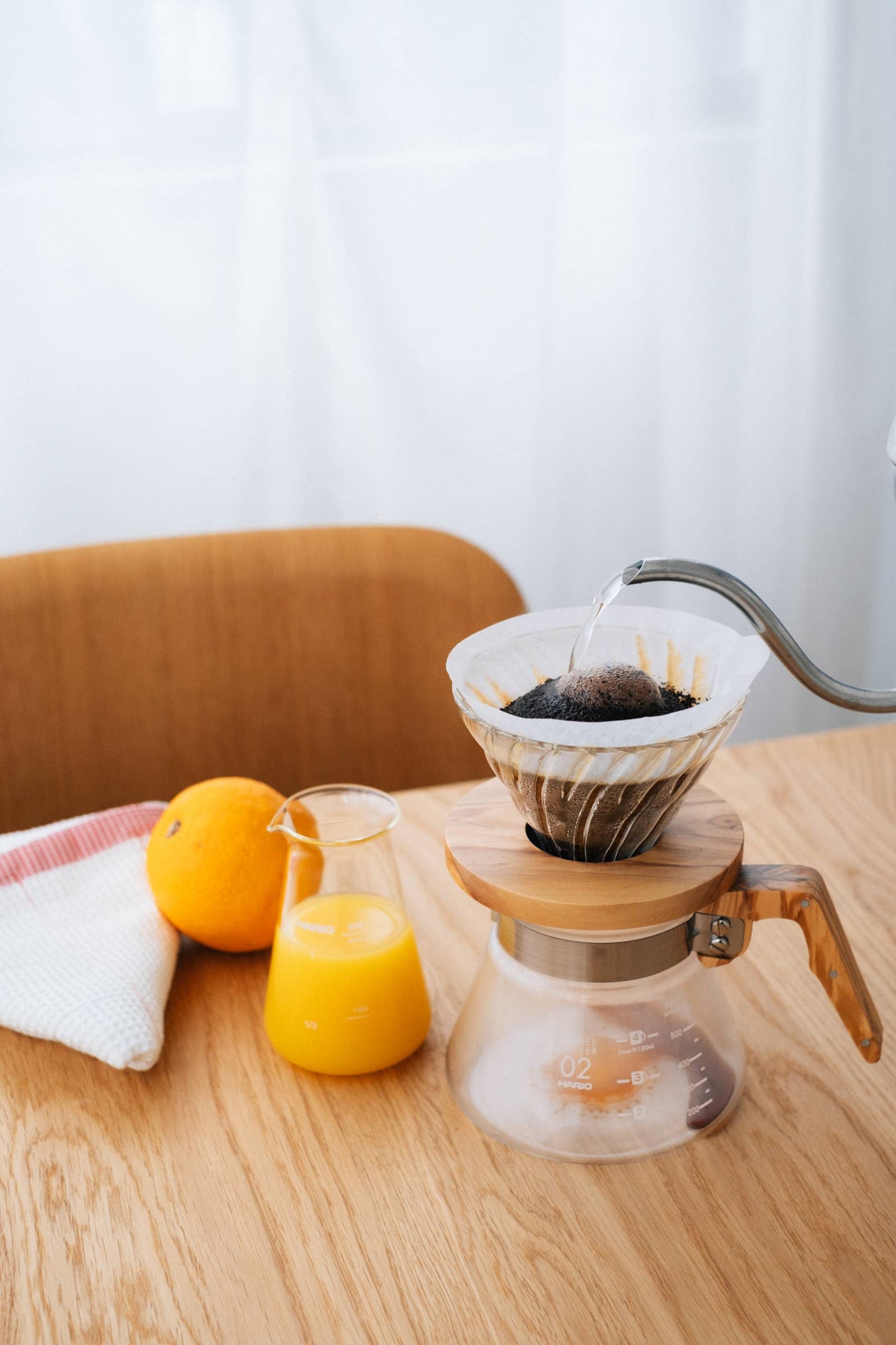 HARIO V60 Glass Dripper 02: Olive Wood